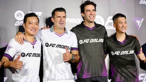  Hai cựu danh thủ Kaka và Luis Figo được chào đón nồng nhiệt tại TP.HCM